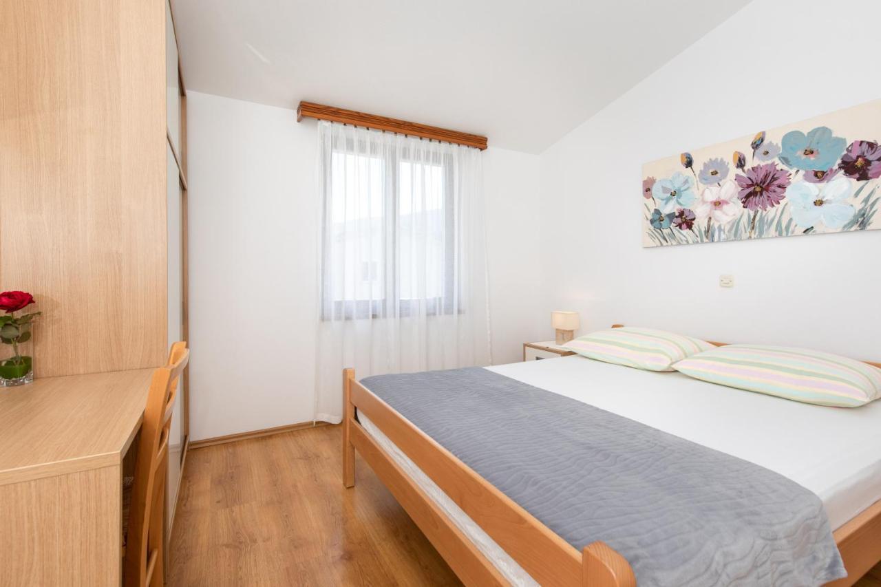 Apartments Dujmovic Ivo 1 Башка Екстер'єр фото