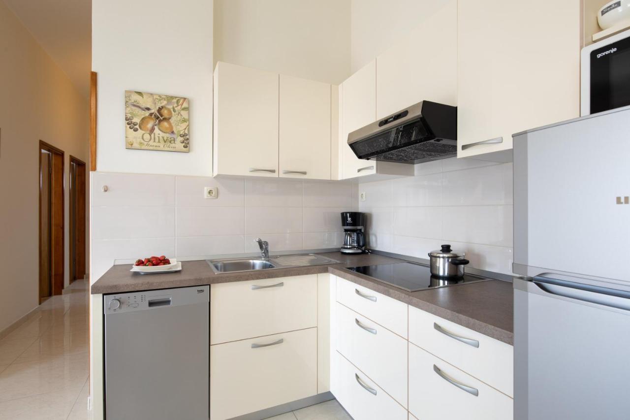Apartments Dujmovic Ivo 1 Башка Екстер'єр фото