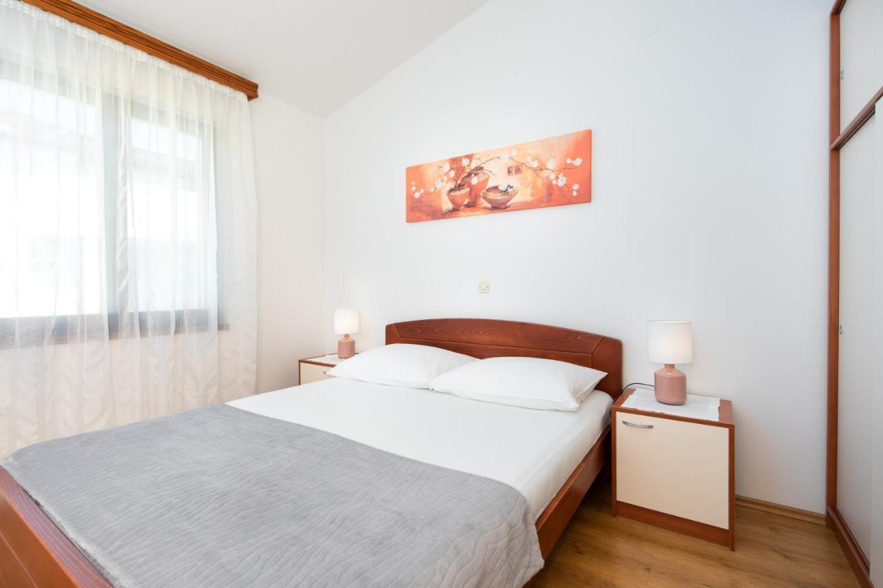 Apartments Dujmovic Ivo 1 Башка Екстер'єр фото