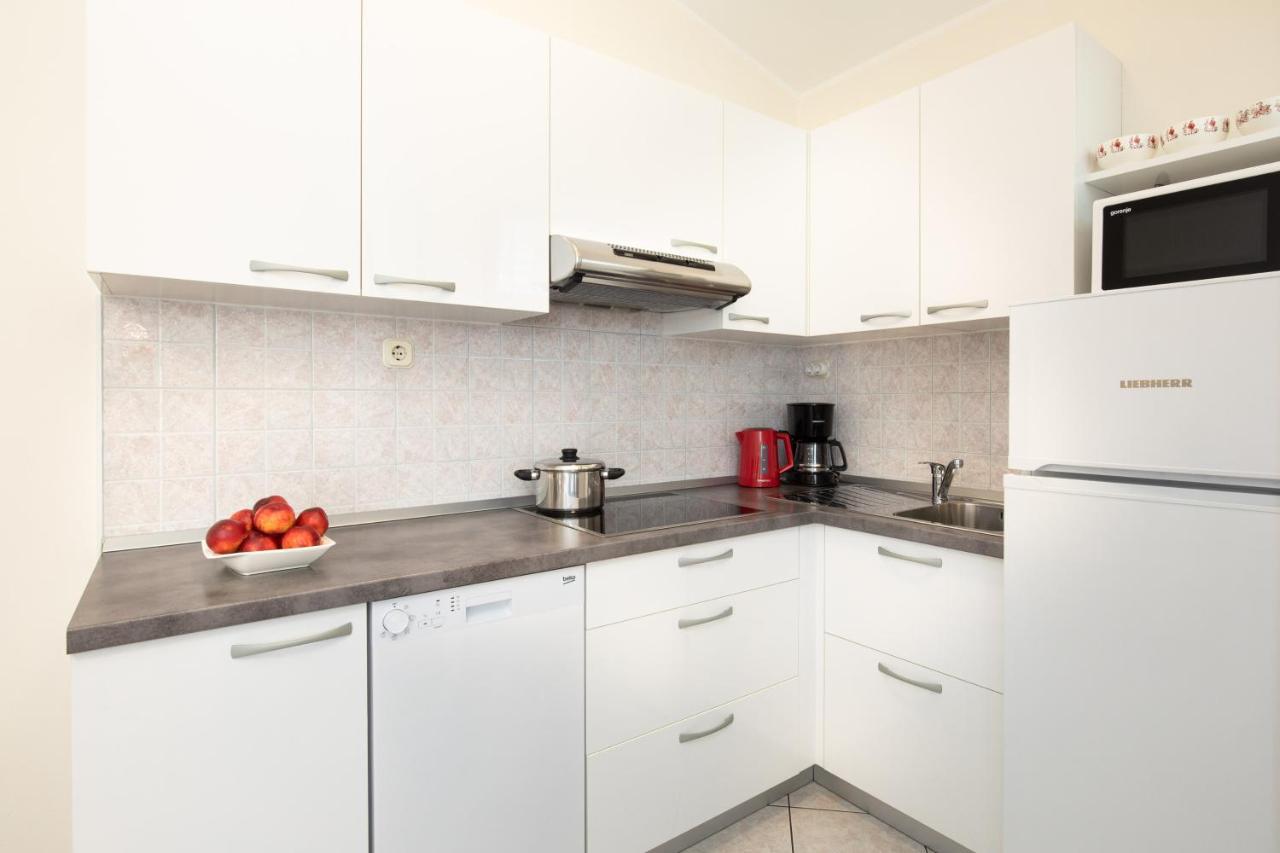 Apartments Dujmovic Ivo 1 Башка Екстер'єр фото