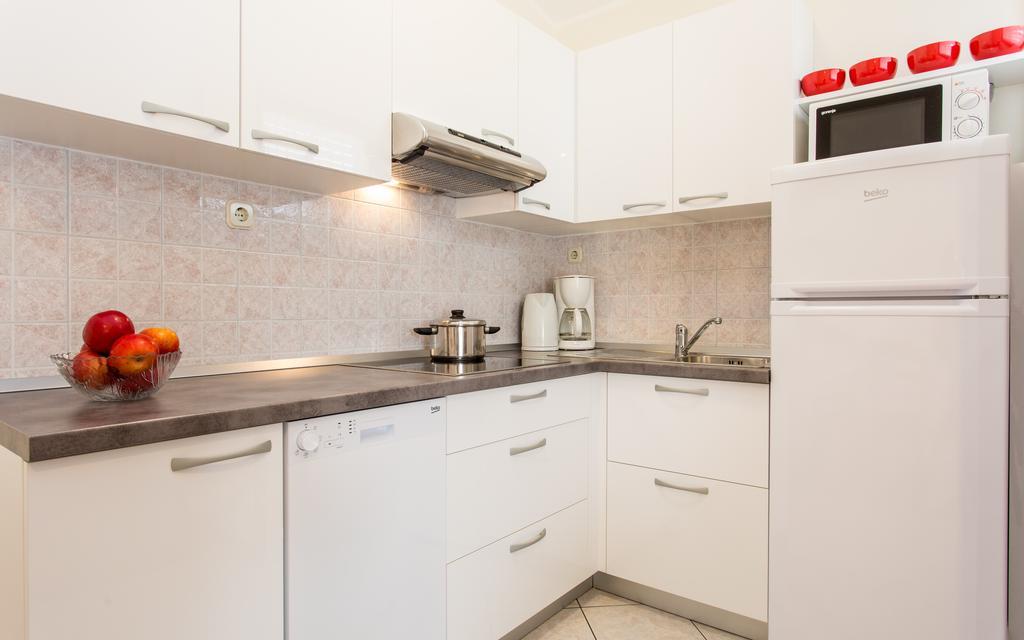 Apartments Dujmovic Ivo 1 Башка Екстер'єр фото